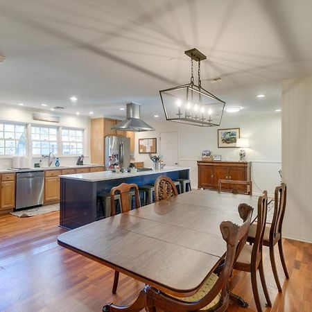 Spacious St Simons Island Vacation Rental With Pool! St. Simons Island ภายนอก รูปภาพ
